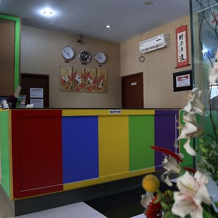 Nida Rooms Makassar Jampea 19536 Exterior photo
