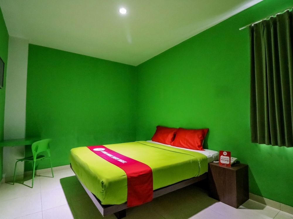 Nida Rooms Makassar Jampea 19536 Exterior photo